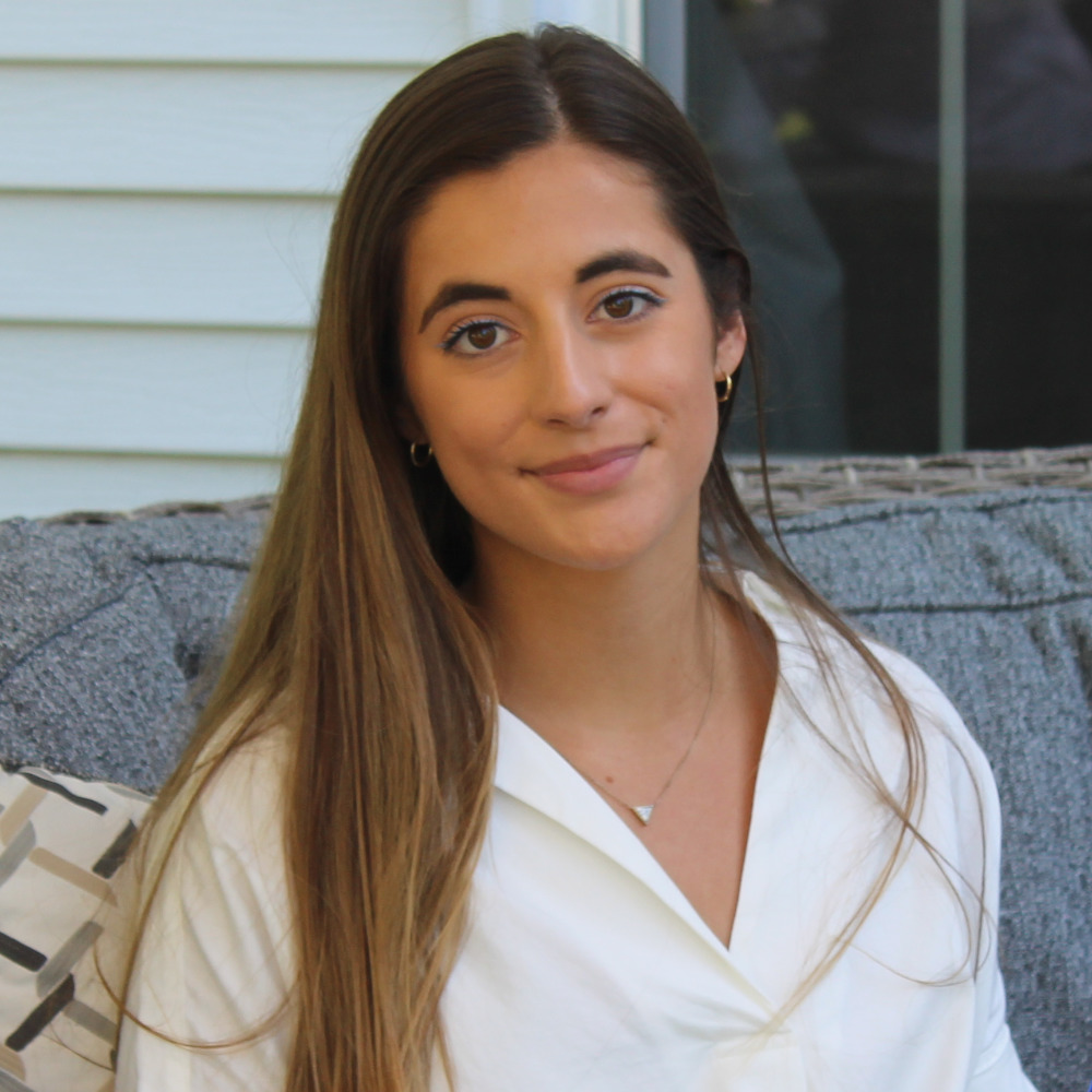 Meet your Posher, Ana